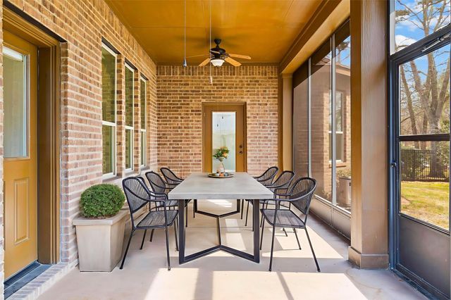 73 La Jolla Circle, Montgomery, TX 77356