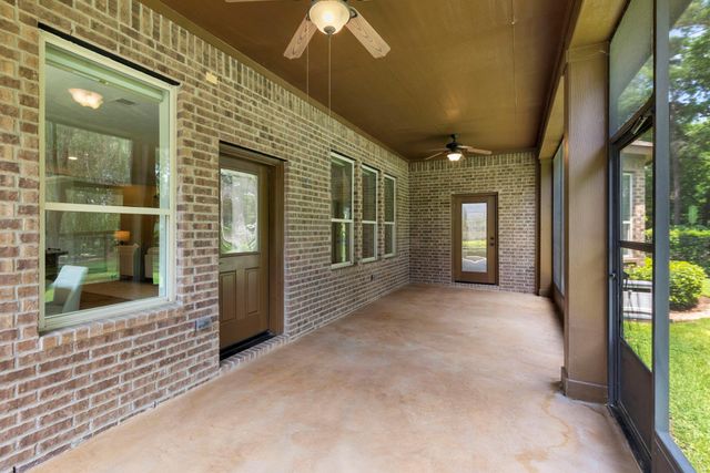 73 La Jolla Circle, Montgomery, TX 77356