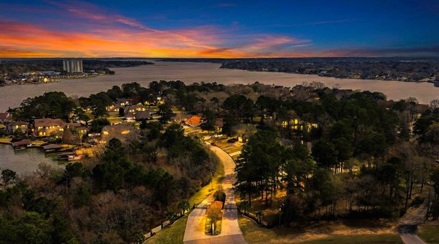 73 La Jolla Circle, Montgomery, TX 77356