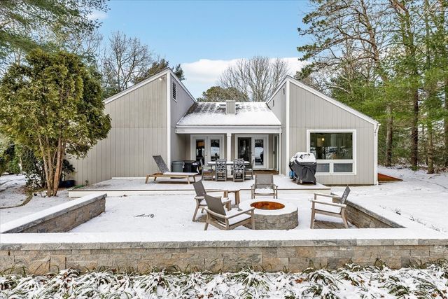 97 Walton Heath Way, Mashpee, MA 02649