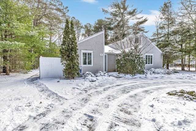 97 Walton Heath Way, Mashpee, MA 02649