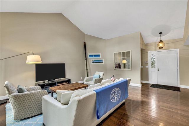 97 Walton Heath Way, Mashpee, MA 02649