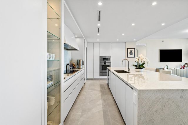 220 SE Mizner Boulevard 810, Boca Raton, FL 33432