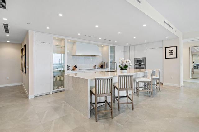 220 SE Mizner Boulevard 810, Boca Raton, FL 33432