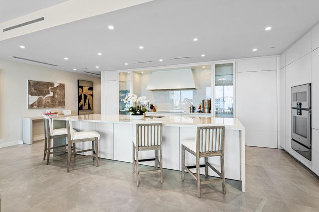 220 SE Mizner Boulevard 810, Boca Raton, FL 33432