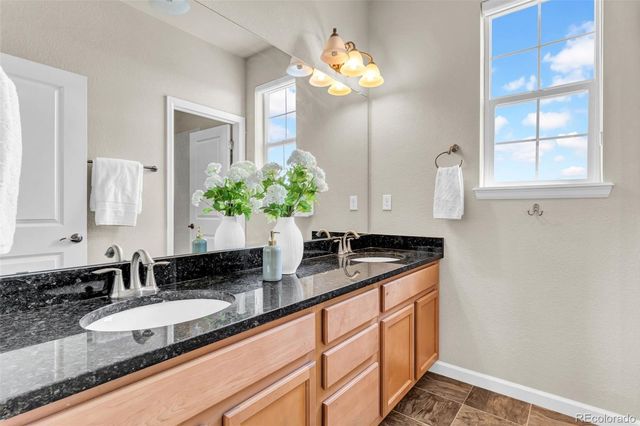 25748 E Calhoun Place, Aurora, CO 80016