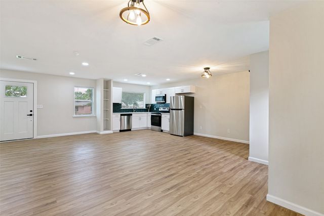 904 Bryan Drive, Bedford, TX 76022