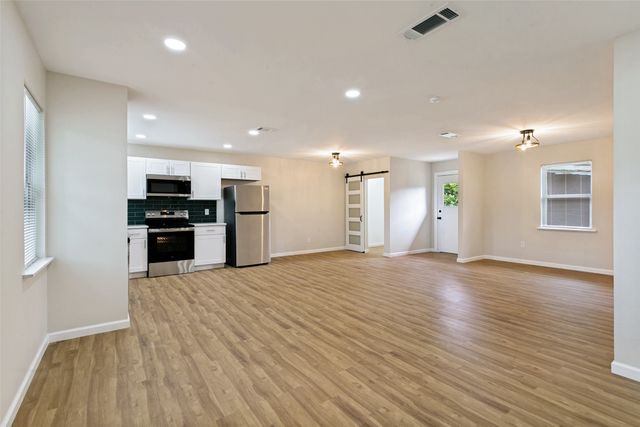 904 Bryan Drive, Bedford, TX 76022