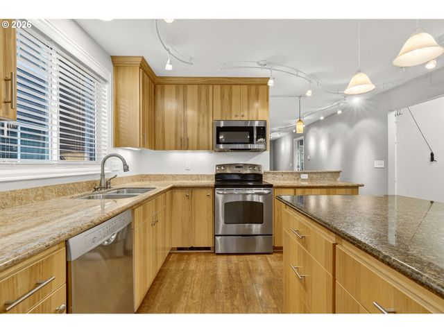 5111 Sw OLESON Rd, Portland, OR 97225