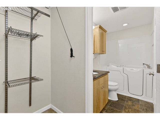 5111 Sw OLESON Rd, Portland, OR 97225