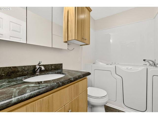 5111 Sw OLESON Rd, Portland, OR 97225