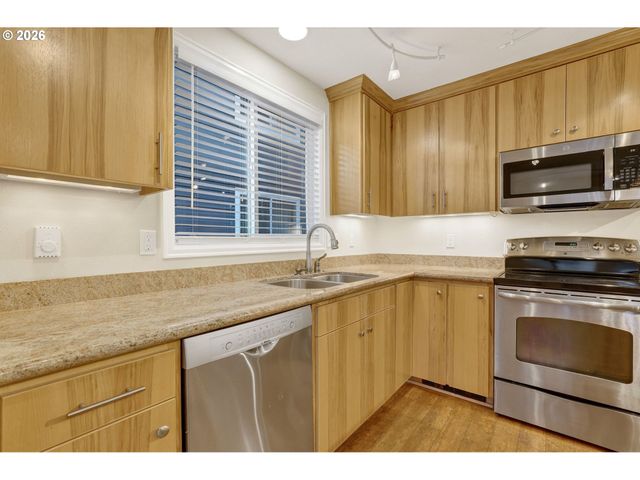 5111 Sw OLESON Rd, Portland, OR 97225