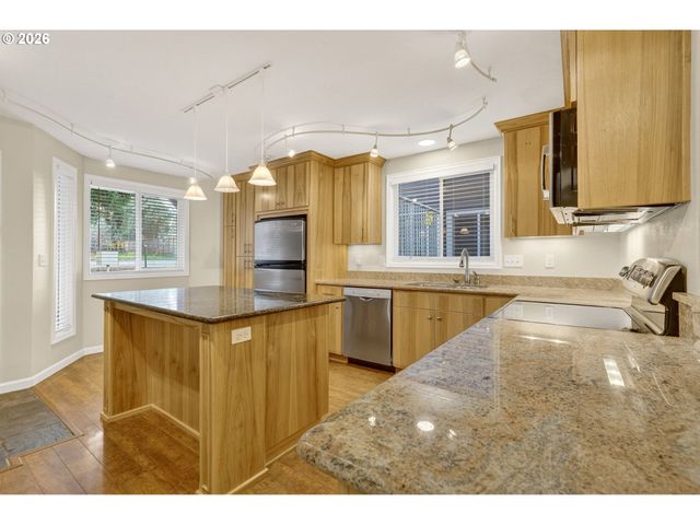 5111 Sw OLESON Rd, Portland, OR 97225