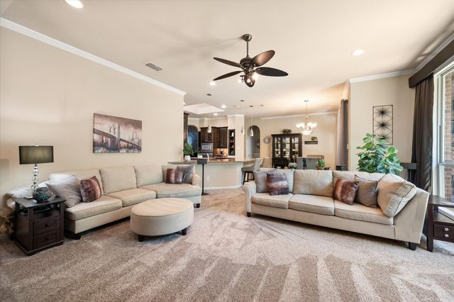 2943 Trail Lake Drive, Grand Prairie, TX 75054