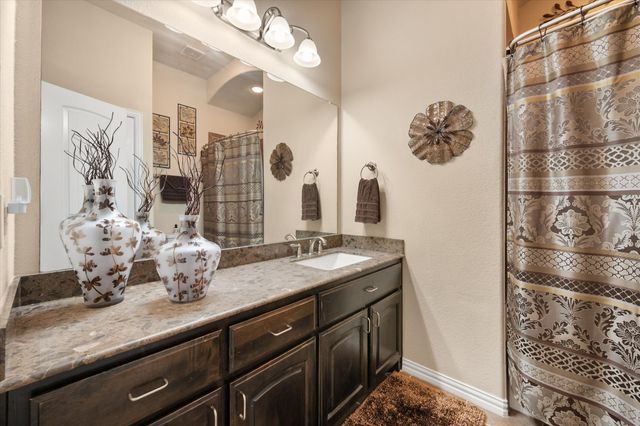 2943 Trail Lake Drive, Grand Prairie, TX 75054