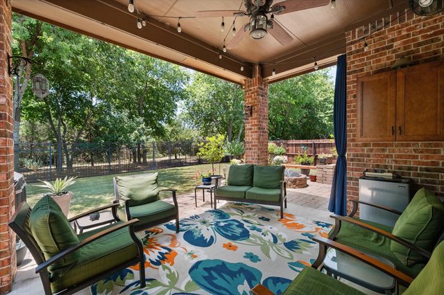 2943 Trail Lake Drive, Grand Prairie, TX 75054