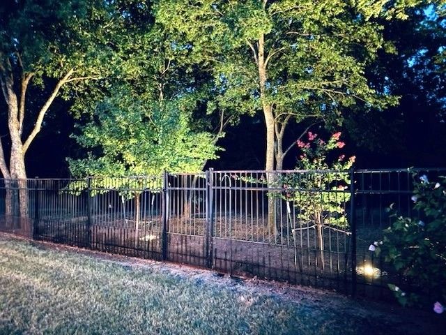 2943 Trail Lake Drive, Grand Prairie, TX 75054