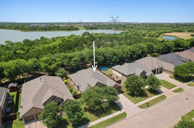 2943 Trail Lake Drive, Grand Prairie, TX 75054