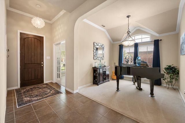2943 Trail Lake Drive, Grand Prairie, TX 75054