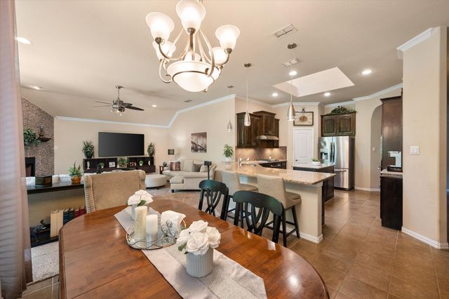 2943 Trail Lake Drive, Grand Prairie, TX 75054