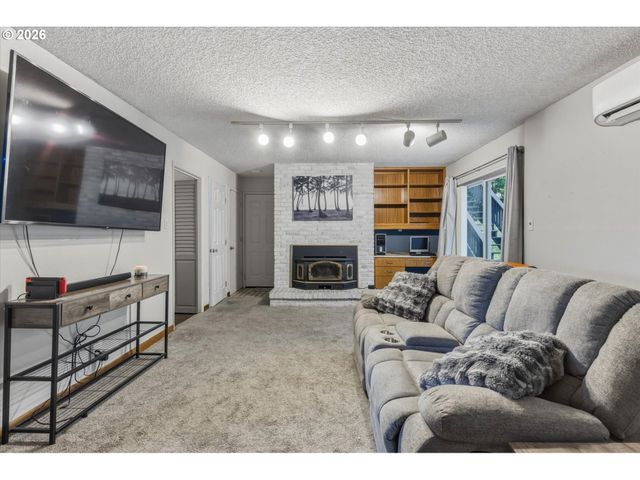 2326 CEDAR Pl, Longview, WA 98632