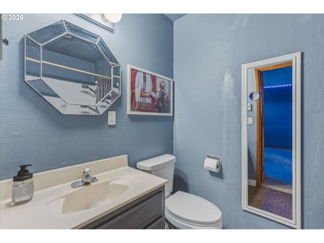 2326 CEDAR Pl, Longview, WA 98632