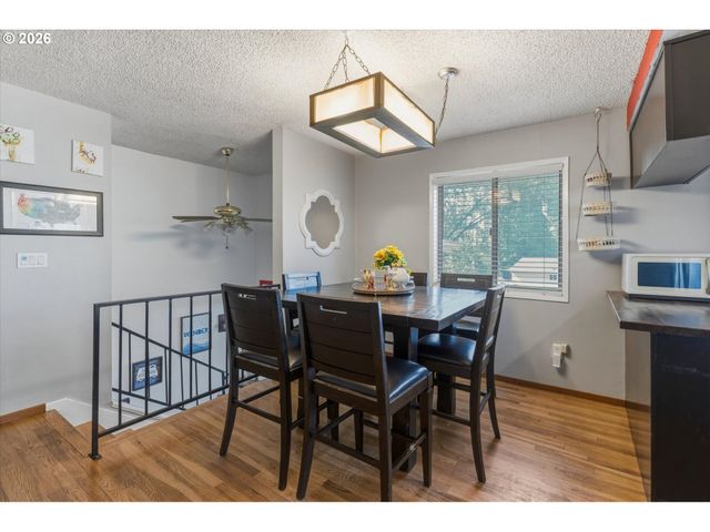 2326 CEDAR Pl, Longview, WA 98632