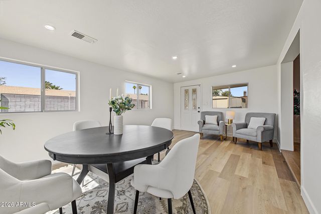 14008 N 37th Place, Phoenix, AZ 85032