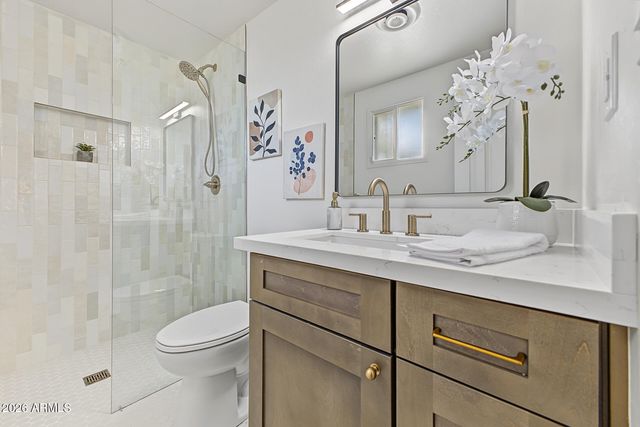 14008 N 37th Place, Phoenix, AZ 85032