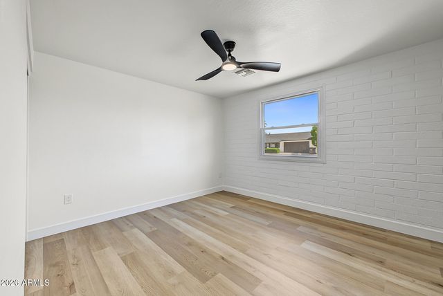 14008 N 37th Place, Phoenix, AZ 85032