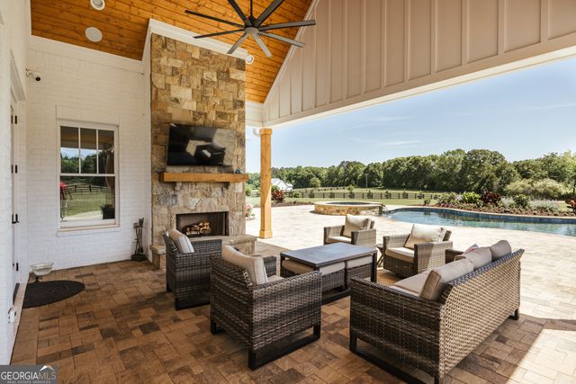 1820 Clover Lane, Bishop, GA 30621