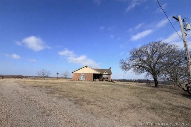 24751 S 200 Road, Henryetta, OK 74437
