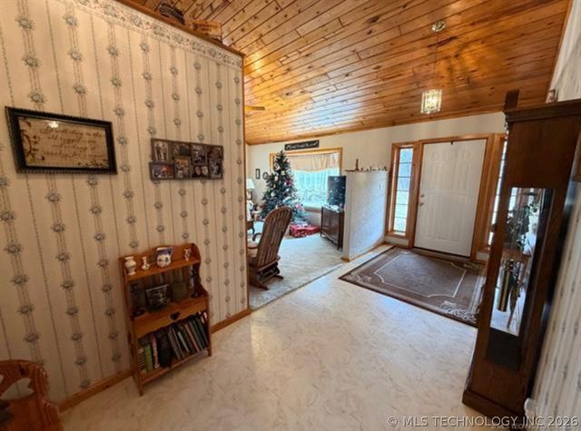 24751 S 200 Road, Henryetta, OK 74437