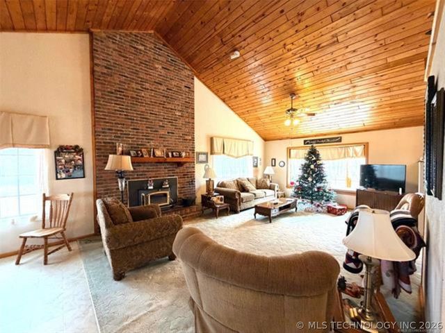 24751 S 200 Road, Henryetta, OK 74437