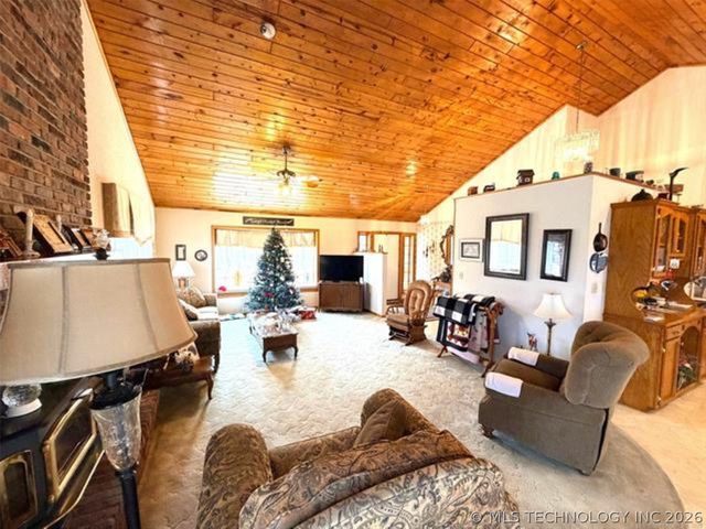 24751 S 200 Road, Henryetta, OK 74437