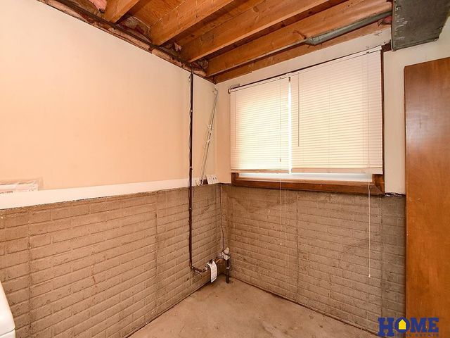 271 Parkside Lane, Lincoln, NE 68521