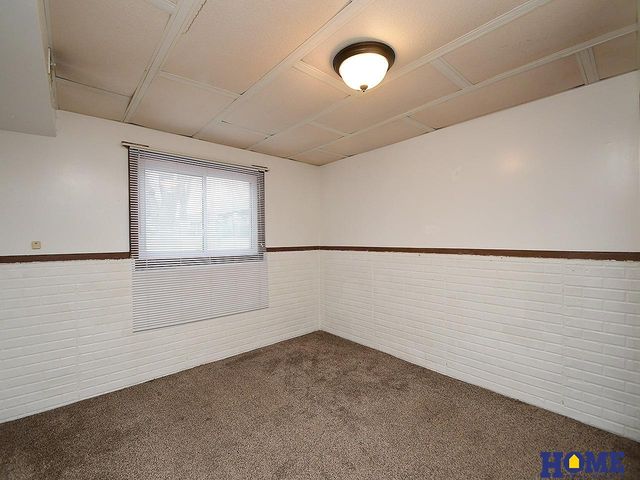 271 Parkside Lane, Lincoln, NE 68521