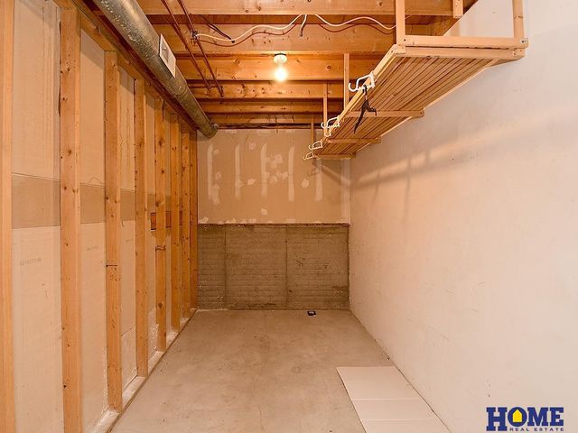 271 Parkside Lane, Lincoln, NE 68521