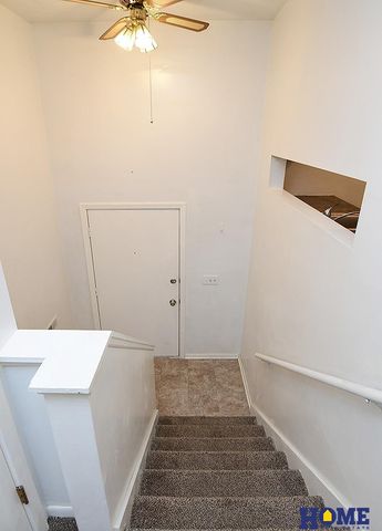 271 Parkside Lane, Lincoln, NE 68521