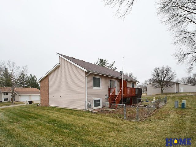 271 Parkside Lane, Lincoln, NE 68521