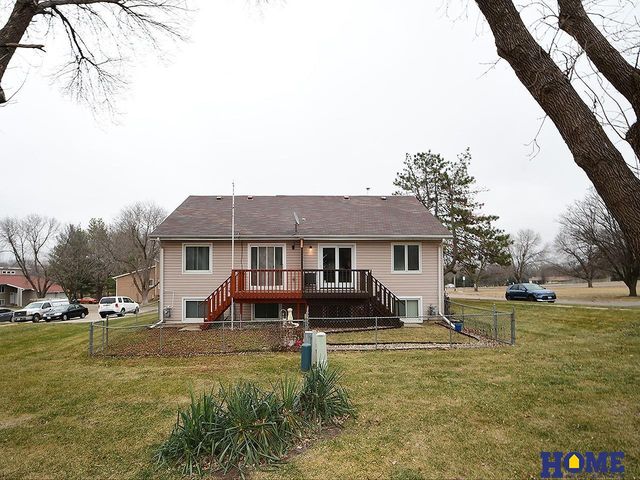 271 Parkside Lane, Lincoln, NE 68521