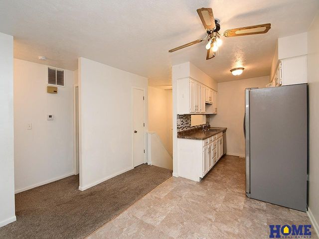 271 Parkside Lane, Lincoln, NE 68521