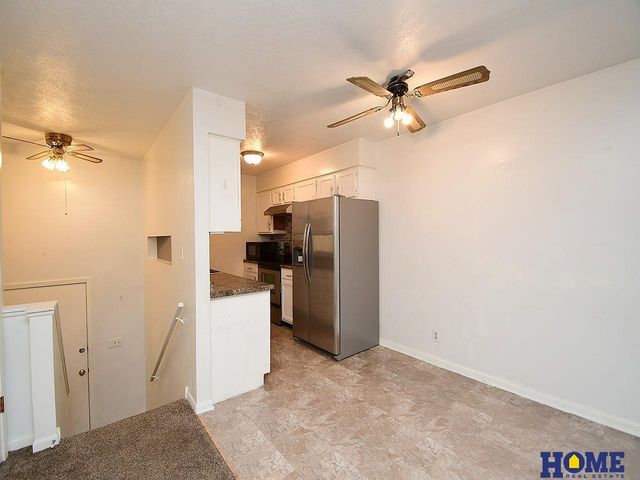 271 Parkside Lane, Lincoln, NE 68521