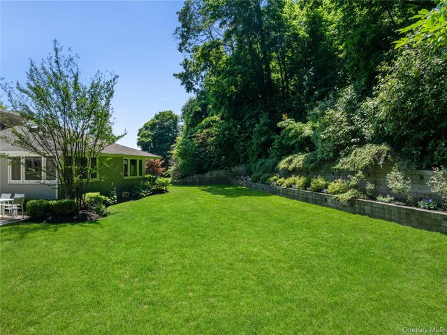 353 E Shore Road, Great Neck, NY 11023