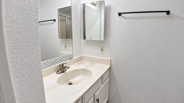 7905 N 61ST Avenue, Glendale, AZ 85301