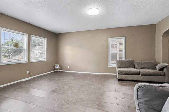 79 Post Avenue, Battle Creek, MI 49014