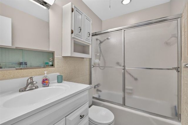 445 S GRANDVIEW STREET 8, Mount Dora, FL 32757