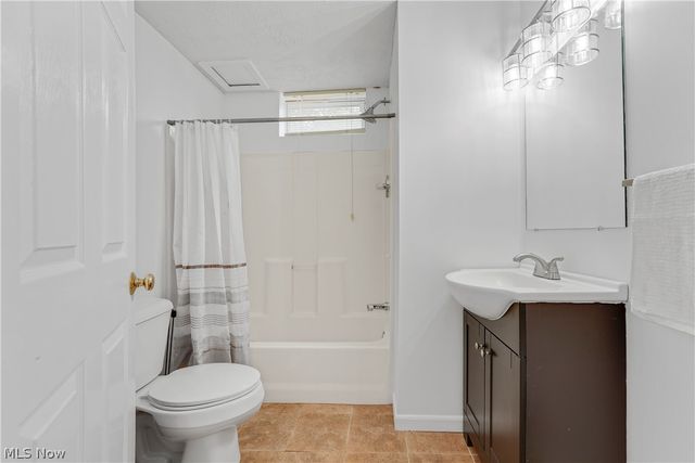 141 McCleary Court, Sagamore Hills, OH 44067