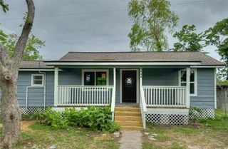 9006 Elm Street, Hitchcock, TX 77563