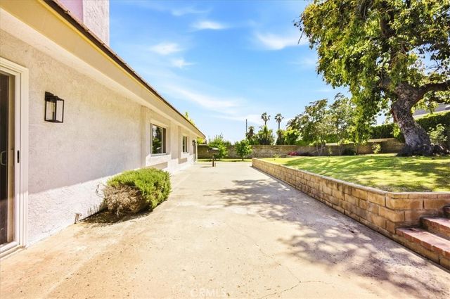2015 N Palm, Upland, CA 91784